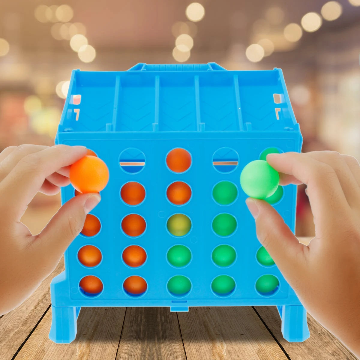 Vier gewinnt Ball Spiel